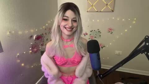 Snapshot of princessstarrxxx chatting on 03-13-26, 08:04 Starr online show from 03-13-26, 08:04