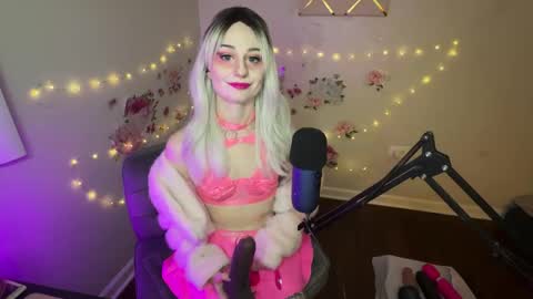 Snapshot of princessstarrxxx chatting on 03-20-26, 04:17 Starr online show from 03-20-26, 04:17