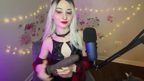 Snapshot of princessstarrxxx chatting on 04-05-26, 03:36 Starr online show from 04-05-26, 03:36