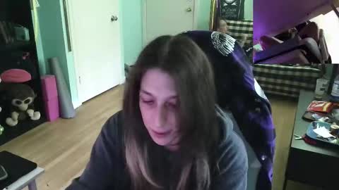 Snapshot of princesstyff chatting on 09-14-25, 09:14 Tyff et Blast online show from 09-14-25, 09:14