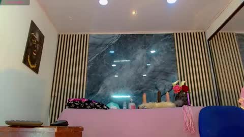 priscilarainbow online show from 02-26-25, 08:11