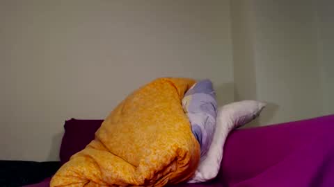 Snapshot of privenightz chatting on 03-21-26, 07:17 privenightz online show from 03-21-26, 07:17