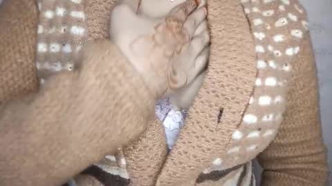 priyu_ online show from 12-15-25, 02:05