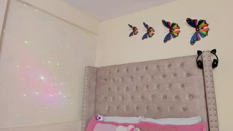 Snapshot of profanared chatting on 12-12-24, 05:59 Profana Red online show from 12-12-24, 05:59