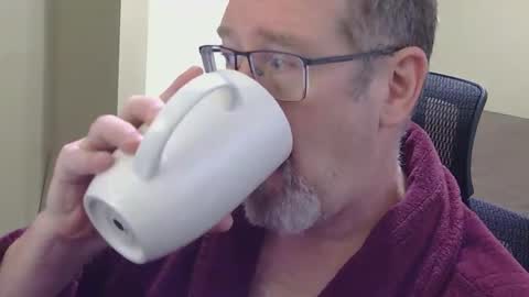 Snapshot of professor21255 chatting on 11-18-25, 12:42 professor21255 online show from 11-18-25, 12:42