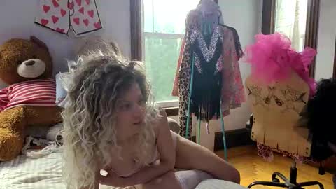 professorhushh online show from 11-11-25, 05:46