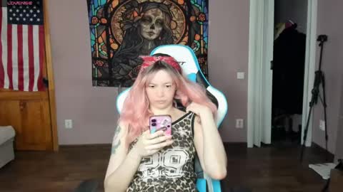 Di online show from 04-18-26, 07:45