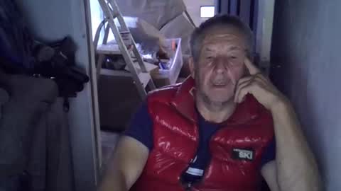 projectorepson online show from 10-19-25, 04:29