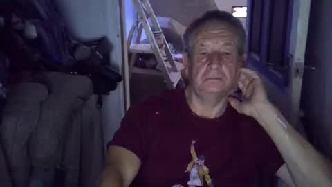 projectorepson online show from 10-21-25, 05:02