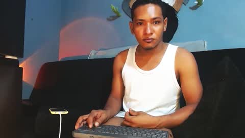 Snapshot of prometo23cm chatting on 06-10-26, 10:47 Grande y Gruesa online show from 06-10-26, 10:47