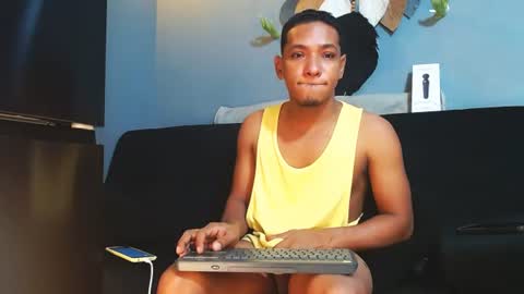 Snapshot of prometo23cm chatting on 06-15-26, 10:01 Grande y Gruesa online show from 06-15-26, 10:01