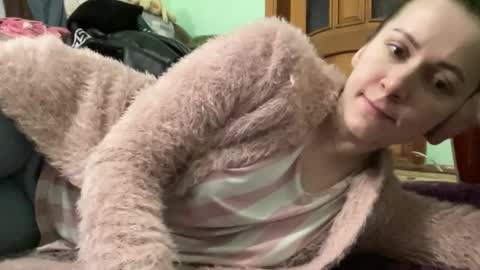 Snapshot of proud_sweet_21 chatting on 12-05-25, 12:52 proud sweet 21 online show from 12-05-25, 12:52