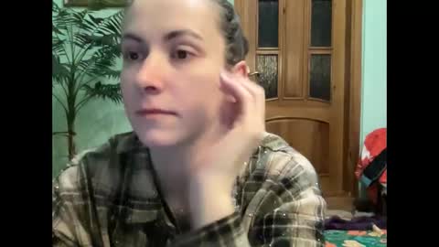 Snapshot of proud_sweet_21 chatting on 04-28-26, 12:09 proud sweet 21 online show from 04-28-26, 12:09