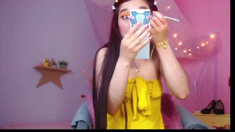 Adris  Juan online show from 05-26-26, 01:56