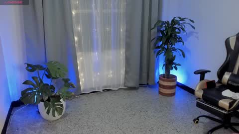 Snapshot of prvncessa_10 chatting on 02-07-25, 11:12 INDEPENDENT MODEL online show from 02-07-25, 11:12