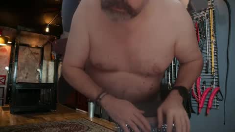 Snapshot of pryapus69 chatting on 01-31-25, 12:18 Kinky online show from 01-31-25, 12:18