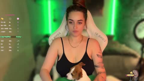 Queen of Pain online show from 11-22-25, 01:15