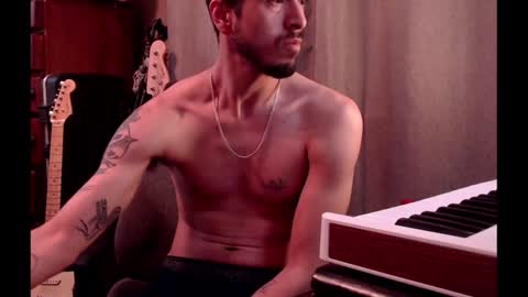 Snapshot of psilocipher chatting on 01-01-25, 11:51 Sk8wave online show from 01-01-25, 11:51