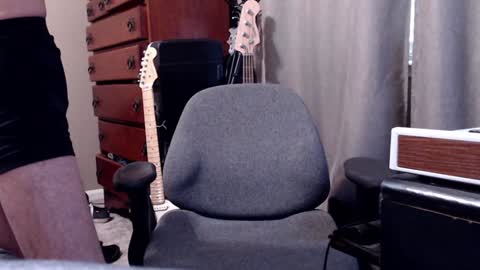 Snapshot of psilocipher chatting on 01-15-25, 11:30 Sk8wave online show from 01-15-25, 11:30