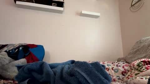 Snapshot of psilocipher chatting on 02-11-25, 01:20 Sk8wave online show from 02-11-25, 01:20