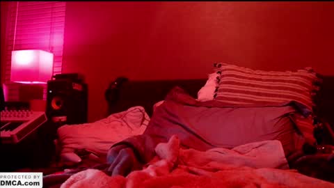 Snapshot of psilocipher chatting on 09-11-25, 10:37 Sk8wave online show from 09-11-25, 10:37