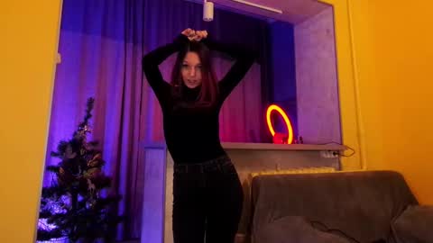 LUCY -----    online show from 12-27-24, 03:37