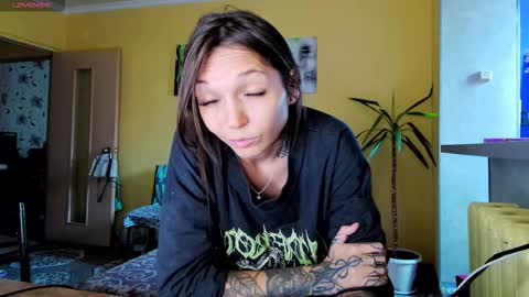 LUCY -----    online show from 10-07-25, 10:23