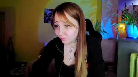 Snapshot of psyheya chatting on 05-01-26, 09:03 LUCY ----- online show from 05-01-26, 09:03