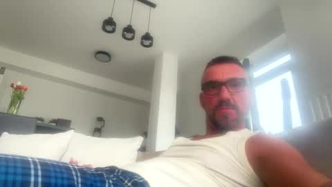 Snapshot of publicnakedtom chatting on 02-16-25, 01:49 publicnakedtom online show from 02-16-25, 01:49