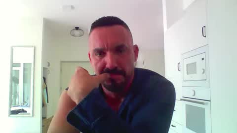 Snapshot of publicnakedtom chatting on 11-01-25, 08:27 publicnakedtom online show from 11-01-25, 08:27