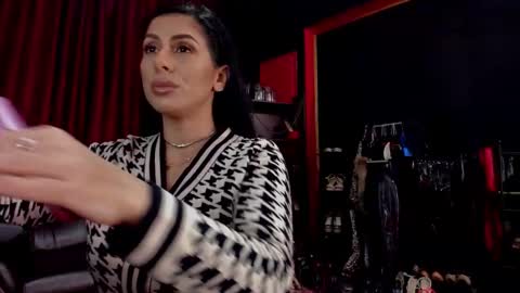 MissPuffyLove online show from 12-15-25, 06:12