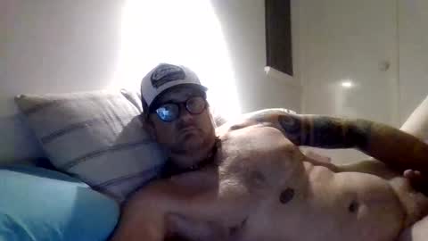 Snapshot of pulllin4u chatting on 05-25-26, 06:25 pulllin4u online show from 05-25-26, 06:25