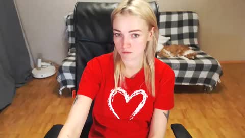 Polly online show from 12-25-24, 01:51