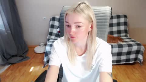 Polly online show from 05-17-26, 06:11