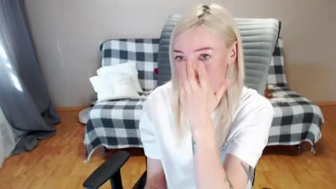 Polly online show from 05-19-26, 03:46