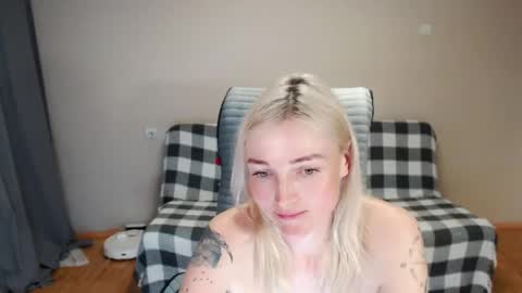 Polly online show from 05-23-26, 04:00