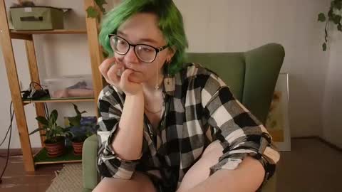 Snapshot of pumbazaebumba chatting on 01-05-25, 06:56 Alisa lack of vitamin D online show from 01-05-25, 06:56