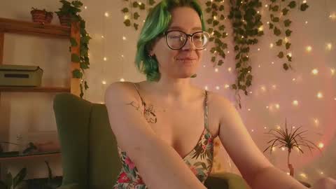 Snapshot of pumbazaebumba chatting on 01-13-25, 11:19 Alisa lack of vitamin D online show from 01-13-25, 11:19