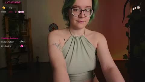 Snapshot of pumbazaebumba chatting on 02-01-25, 02:26 Alisa lack of vitamin D online show from 02-01-25, 02:26