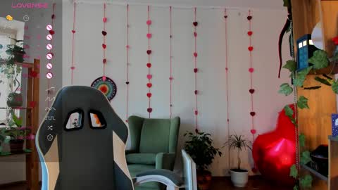 Snapshot of pumbazaebumba chatting on 02-08-25, 10:18 Alisa lack of vitamin D online show from 02-08-25, 10:18