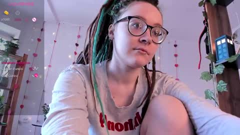 Snapshot of pumbazaebumba chatting on 02-10-25, 06:09 Alisa lack of vitamin D online show from 02-10-25, 06:09