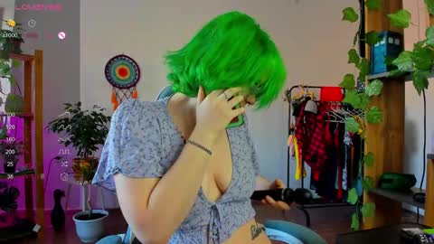 Snapshot of pumbazaebumba chatting on 02-26-25, 06:15 Alisa lack of vitamin D online show from 02-26-25, 06:15