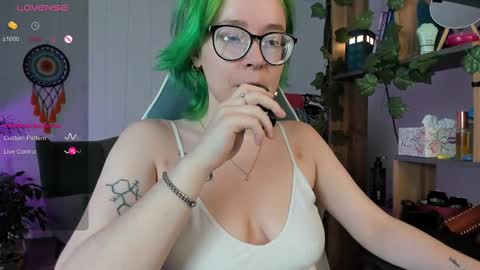 Snapshot of pumbazaebumba chatting on 03-01-25, 05:27 Alisa lack of vitamin D online show from 03-01-25, 05:27