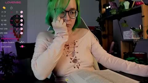 Snapshot of pumbazaebumba chatting on 03-02-25, 01:16 Alisa lack of vitamin D online show from 03-02-25, 01:16