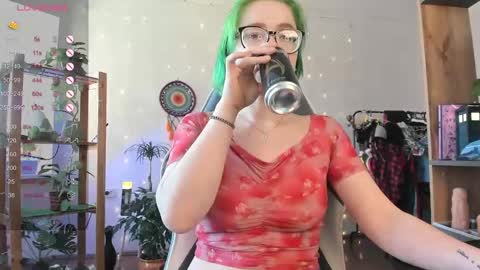 Snapshot of pumbazaebumba chatting on 03-03-25, 11:00 Alisa lack of vitamin D online show from 03-03-25, 11:00