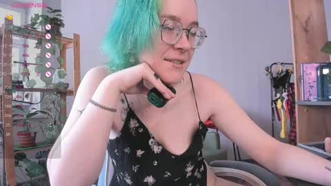 Snapshot of pumbazaebumba chatting on 03-10-25, 05:00 Alisa lack of vitamin D online show from 03-10-25, 05:00