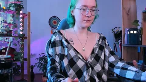 Snapshot of pumbazaebumba chatting on 03-11-25, 04:54 Alisa lack of vitamin D online show from 03-11-25, 04:54