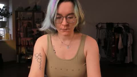 Snapshot of pumbazaebumba chatting on 09-25-25, 06:06 Alisa lack of vitamin D online show from 09-25-25, 06:06