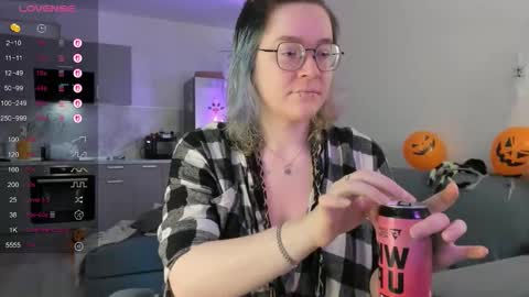 Snapshot of pumbazaebumba chatting on 10-27-25, 08:07 Alisa lack of vitamin D online show from 10-27-25, 08:07