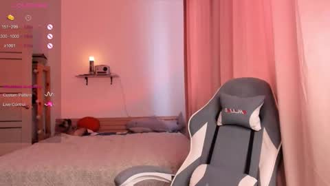 Snapshot of pumbazaebumba chatting on 11-11-25, 08:03 Alisa lack of vitamin D online show from 11-11-25, 08:03